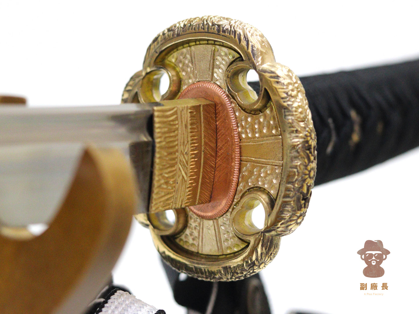 - 天皇太刀 - 副廠長