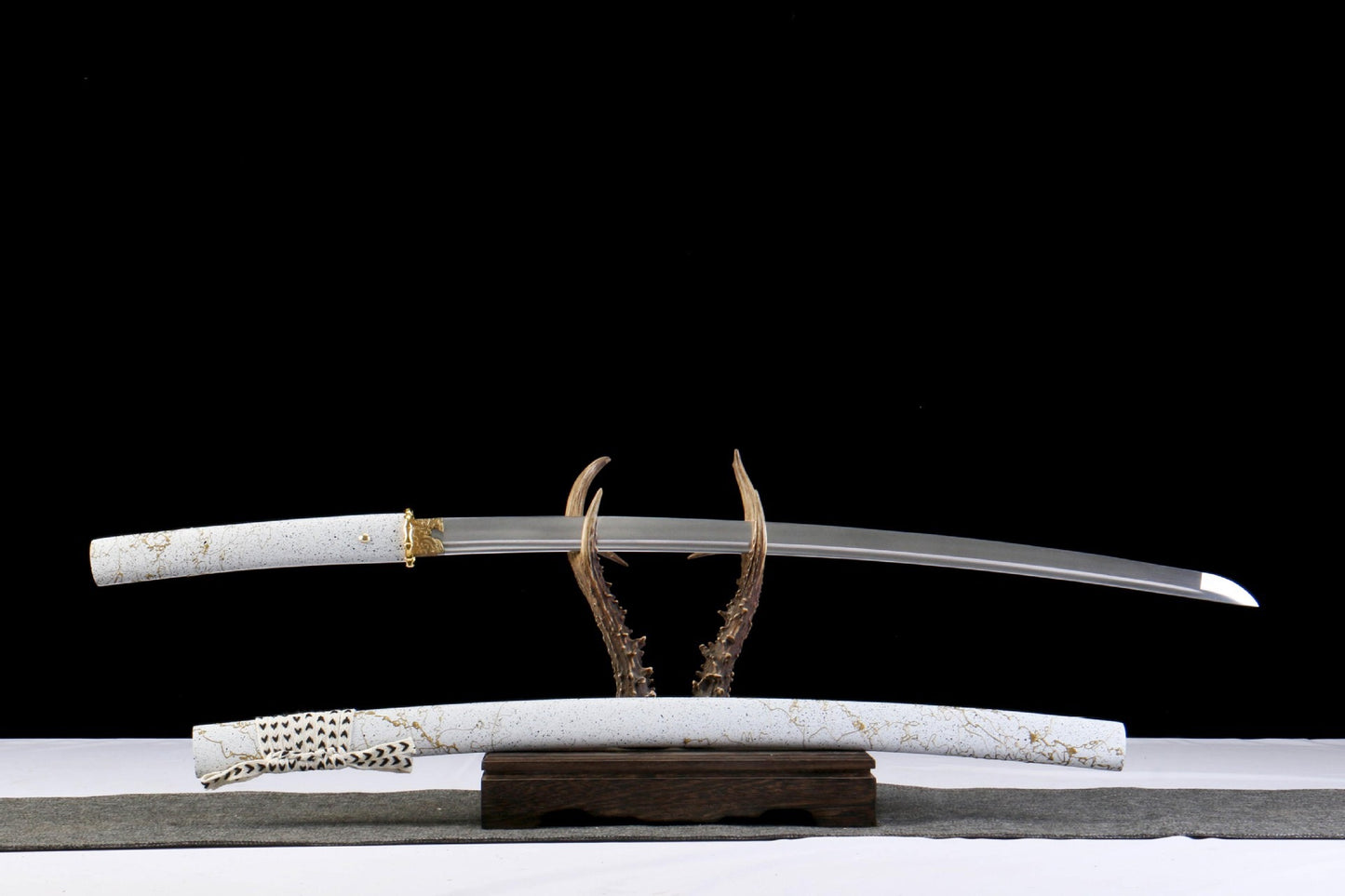 羊蹄山戰鬼 破曉鎏金