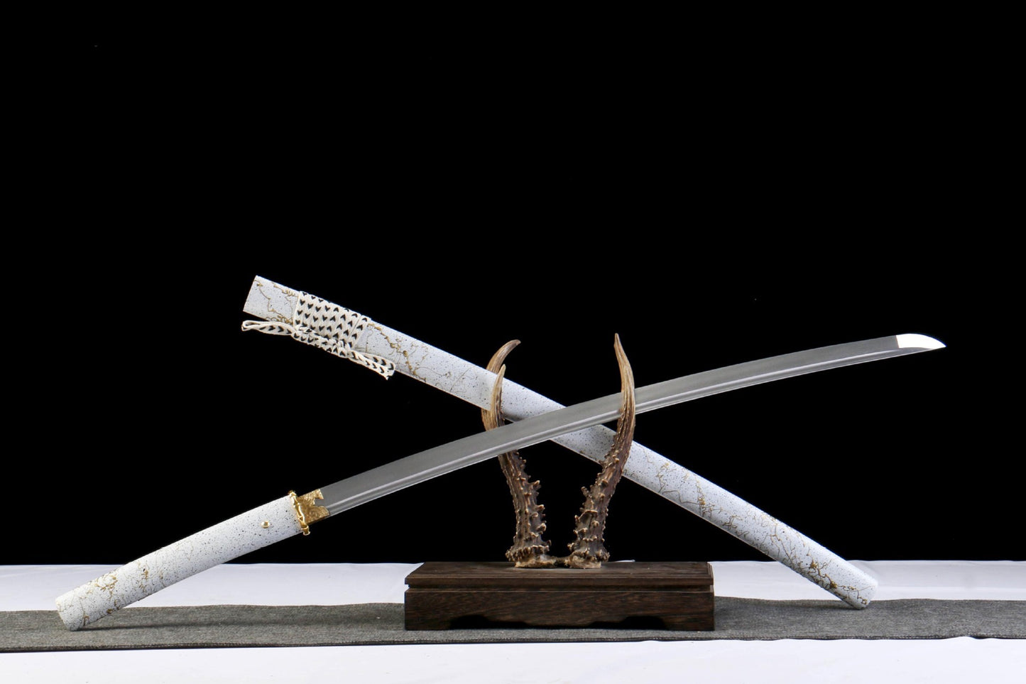 羊蹄山戰鬼 破曉鎏金