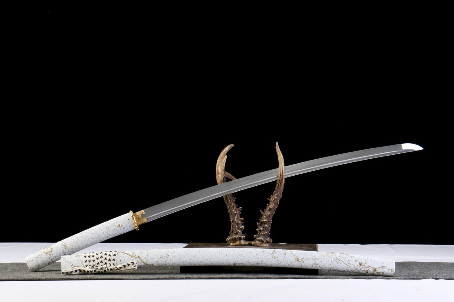 羊蹄山戰鬼 破曉鎏金